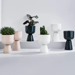 Kukkaruukut-IITTALA Ruukku jalallinen S korkea Beige